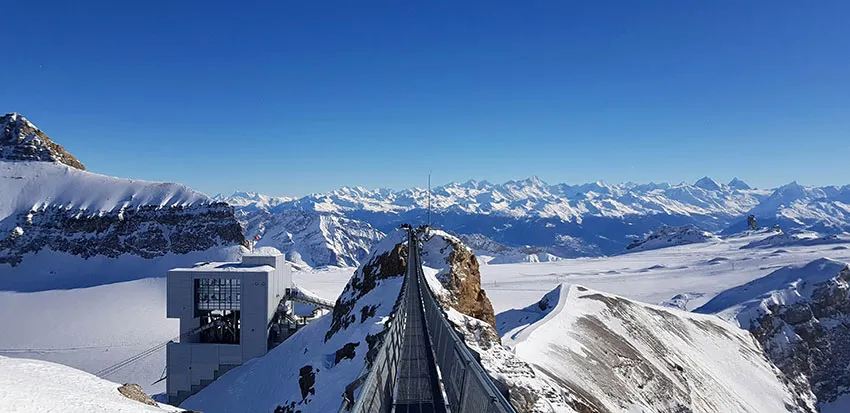 Peak Walk by Tissot Glacier 3000